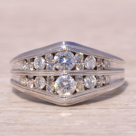 Natural Diamond Ring in White Gold - Picture 6 of 10